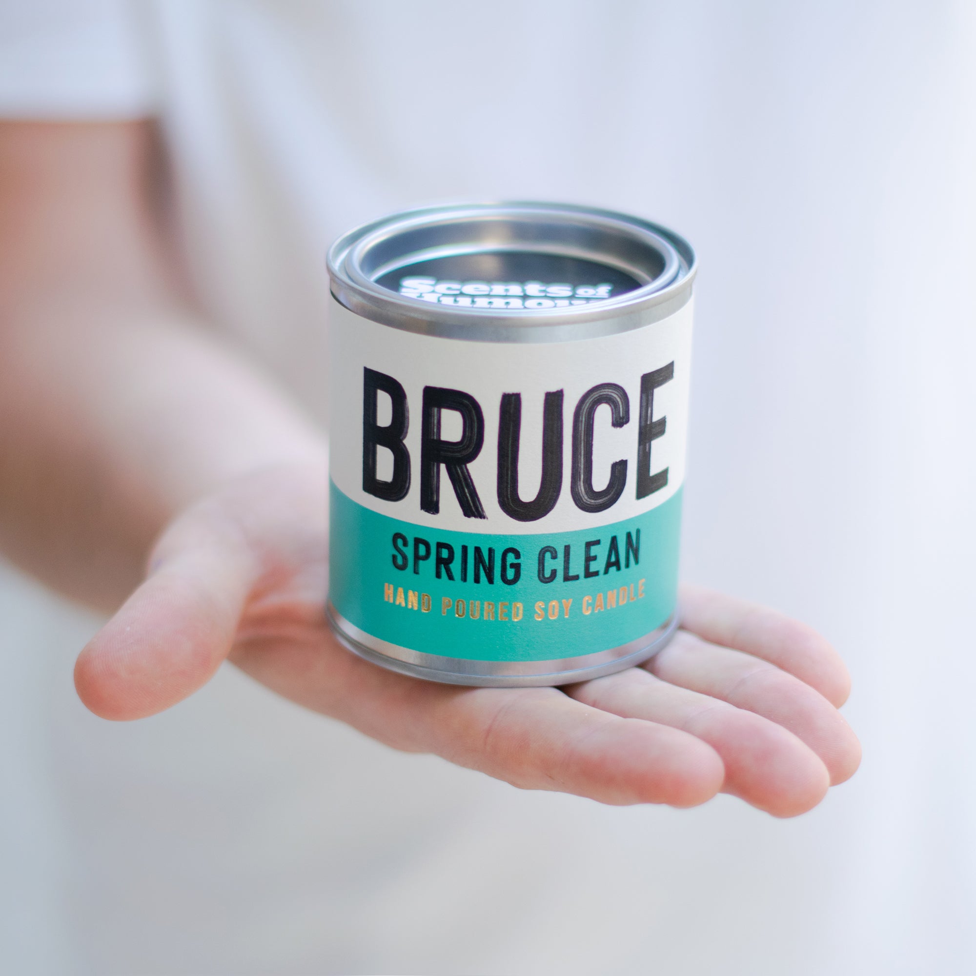 Bruce Spring Clean - Fresh cotton scented candle